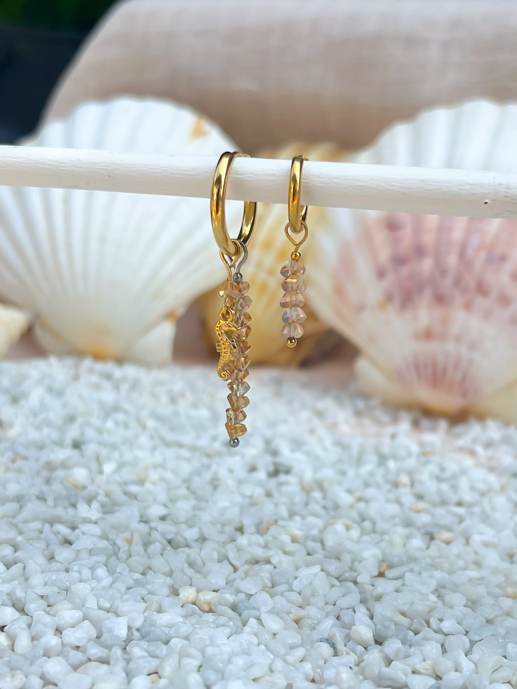 Orecchini Cavalluccio beige gold